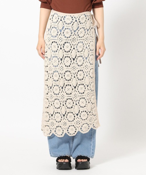 mysty woman(ミスティウーマン)の「クロシェラップオーバースカート 577947(スカート・レディース・ホワイト系その他/オフホワイト・FREE)」の6枚目の写真