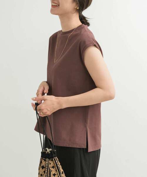 URBAN RESEARCH DOORS(アーバンリサーチドアーズ)の「『接触冷感/UVカット』ドライカノコフレンチプルオーバー(Tシャツ/カットソー・レディース・イエロー/ブラウン/オフホワイト/ライトブルー・MEDIUM)」の5枚目の写真