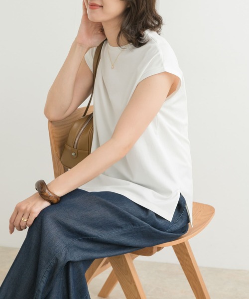 URBAN RESEARCH DOORS(アーバンリサーチドアーズ)の「『接触冷感/UVカット』ドライカノコフレンチプルオーバー(Tシャツ/カットソー・レディース・イエロー/ブラウン/オフホワイト/ライトブルー・MEDIUM)」の12枚目の写真