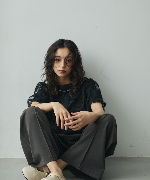 Lunea（ルネア）の「フラワーチュールレーストップス（シャツ/ブラウス・レディース・ブラック/ホワイト・FREE）」の5枚目の写真