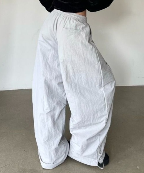 Vipoa（ヴィポア）の「front logo nylon pants（その他パンツ・レディース・グレー/ネイビー・FREE）」の13枚目の写真