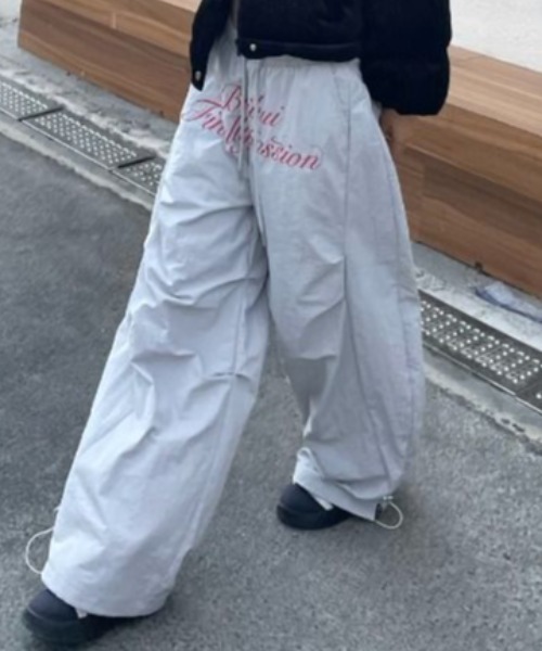 Vipoa（ヴィポア）の「front logo nylon pants（その他パンツ・レディース・グレー/ネイビー・FREE）」の10枚目の写真