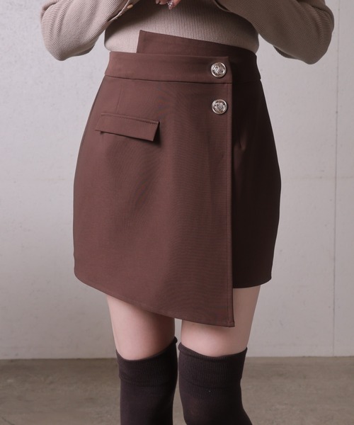 LIPSERVICE（リップサービス）の「アシメボタンラップショ－トパンツ（その他パンツ・レディース・ブラウン/ブラック/アイボリー・M/S）」の3枚目の写真
