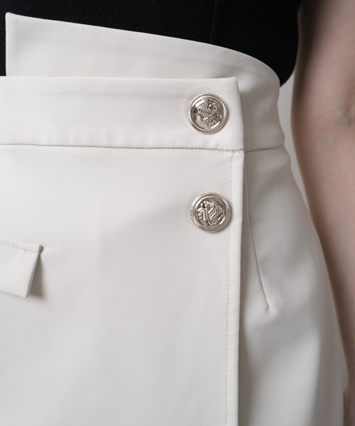 LIPSERVICE（リップサービス）の「アシメボタンラップショ－トパンツ（その他パンツ・レディース・ブラウン/ブラック/アイボリー・M/S）」の7枚目の写真