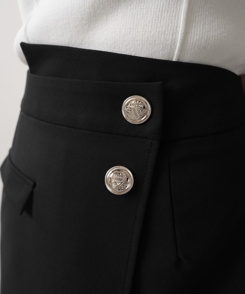 LIPSERVICE（リップサービス）の「アシメボタンラップショ－トパンツ（その他パンツ・レディース・ブラウン/ブラック/アイボリー・M/S）」の5枚目の写真