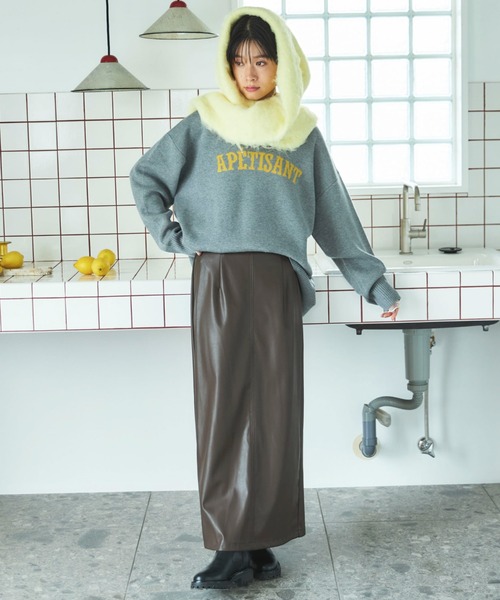 Doux archives（ドゥアルシーヴ）の「ストレッチレザータイトスカート（スカート・レディース・ブラック/ブラウン/モカ・36/38）」の4枚目の写真