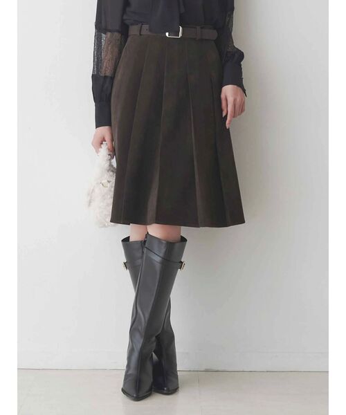 MERCURYDUO（マーキュリーデュオ）の「ニーレングスプリーツスカート（スカート・レディース・ブラック/キャメル/ダークブラウン・SMALL/MEDIUM）」の3枚目の写真