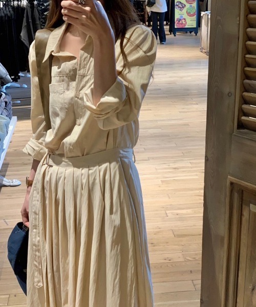 FREE STYLISTS(フリー スタイリスト)の「YUGA_YGMC Wrap flare shirt dress(ワンピース・レディース・ホワイト/ベージュ・FREE)」の15枚目の写真