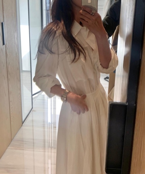 FREE STYLISTS(フリー スタイリスト)の「YUGA_YGMC Wrap flare shirt dress(ワンピース・レディース・ホワイト/ベージュ・FREE)」の4枚目の写真