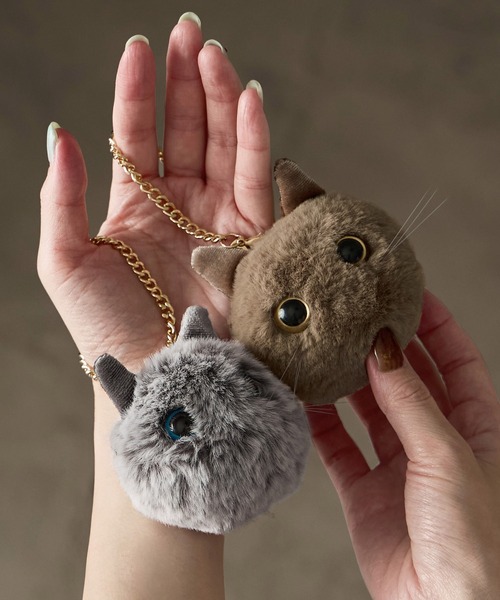 セール】ふわふわファーまんまる目猫チャーム（チャーム）｜Fashion