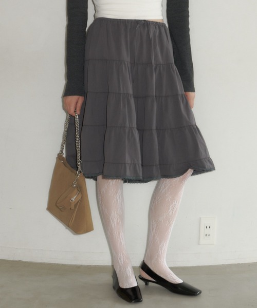 GIUNON(ジウノン)の「volume tiered lace skirt / ボリュームティアードレーススカート(スカート・レディース・ブラック/グレー/ホワイト/オリーブ・0/1)」の17枚目の写真