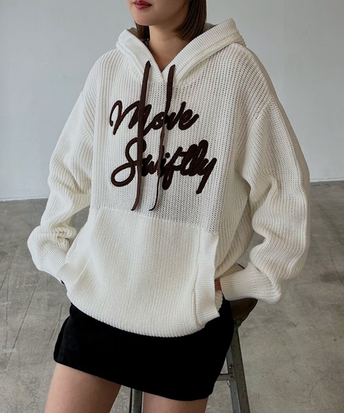 PAGEBOY(ページボーイ)の「ピグメントロゴニットパーカー【ロゴあり&ロゴなし(WEB限定)が選べる】(パーカー・レディース・チャコールグレー/オフホワイト/オレンジ/ホワイト系その他/オレンジ系その他/グレー系その他・FREE)」の3枚目の写真