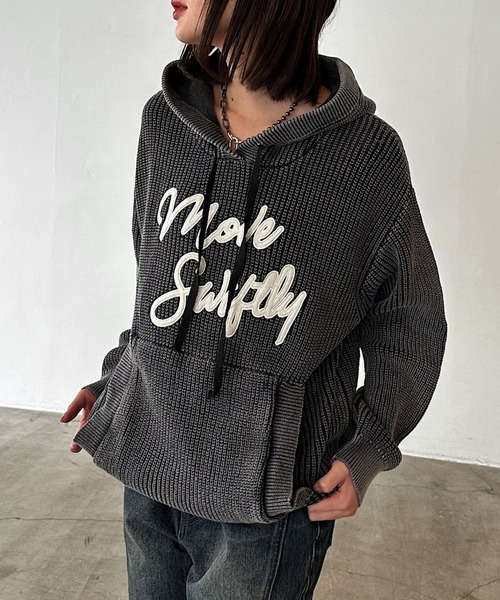 PAGEBOY(ページボーイ)の「ピグメントロゴニットパーカー【ロゴあり&ロゴなし(WEB限定)が選べる】(パーカー・レディース・チャコールグレー/オフホワイト/オレンジ/ホワイト系その他/オレンジ系その他/グレー系その他・FREE)」の22枚目の写真