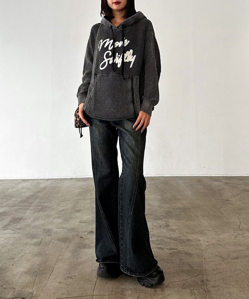 PAGEBOY(ページボーイ)の「ピグメントロゴニットパーカー【ロゴあり&ロゴなし(WEB限定)が選べる】(パーカー・レディース・チャコールグレー/オフホワイト/オレンジ/ホワイト系その他/オレンジ系その他/グレー系その他・FREE)」の9枚目の写真