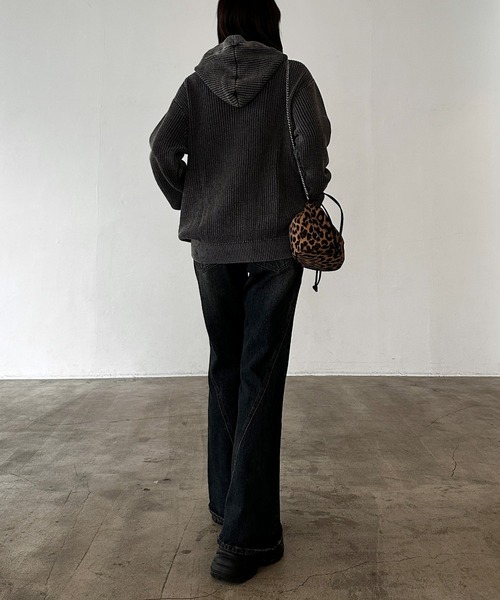 PAGEBOY(ページボーイ)の「ピグメントロゴニットパーカー【ロゴあり&ロゴなし(WEB限定)が選べる】(パーカー・レディース・チャコールグレー/オフホワイト/オレンジ/ホワイト系その他/オレンジ系その他/グレー系その他・FREE)」の18枚目の写真