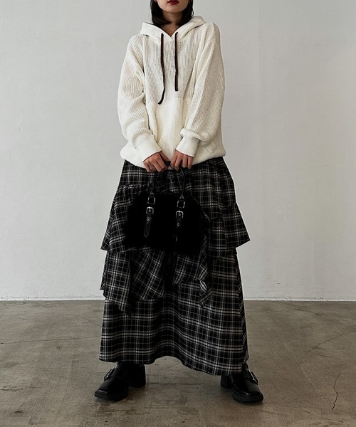 PAGEBOY(ページボーイ)の「ピグメントロゴニットパーカー【ロゴあり&ロゴなし(WEB限定)が選べる】(パーカー・レディース・チャコールグレー/オフホワイト/オレンジ/ホワイト系その他/オレンジ系その他/グレー系その他・FREE)」の11枚目の写真