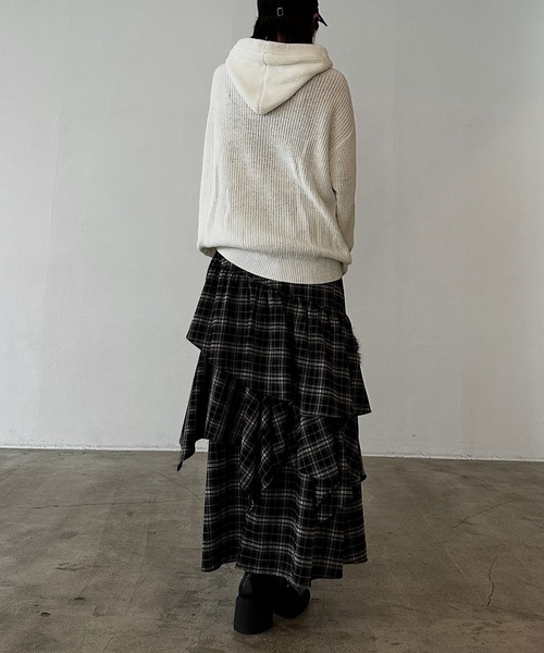 PAGEBOY(ページボーイ)の「ピグメントロゴニットパーカー【ロゴあり&ロゴなし(WEB限定)が選べる】(パーカー・レディース・チャコールグレー/オフホワイト/オレンジ/ホワイト系その他/オレンジ系その他/グレー系その他・FREE)」の14枚目の写真