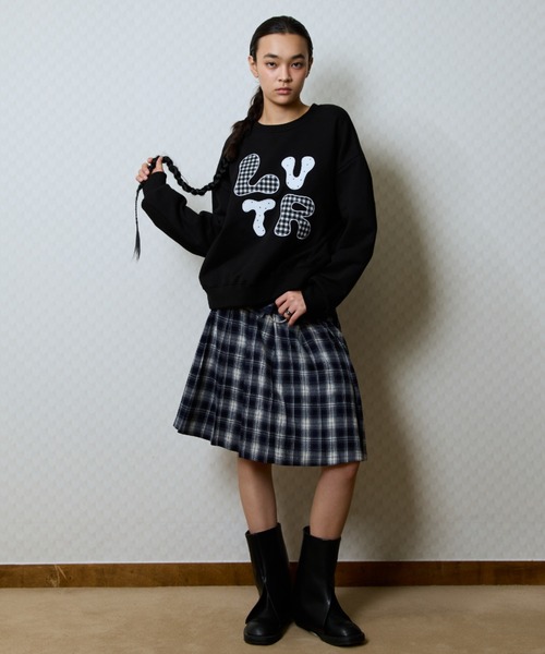 LUVISTRUE(ラヴイズトゥルー)の「GT LVTR PATCH SWEATSHIRT(スウェット・レディース・ブラック/グレー/ネイビー・FREE)」の5枚目の写真