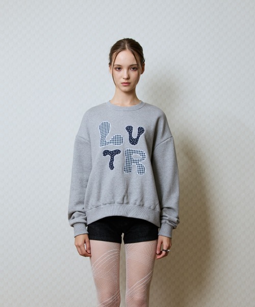 LUVISTRUE(ラヴイズトゥルー)の「GT LVTR PATCH SWEATSHIRT(スウェット・レディース・ブラック/グレー/ネイビー・FREE)」の12枚目の写真