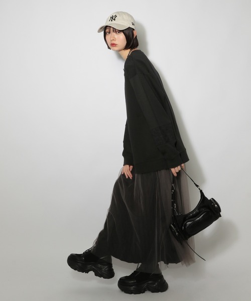 PAGEBOY（ページボーイ）の「リバーシブルチュールサテンスカート（スカート・レディース・オフホワイト/ブラック・FREE）」の4枚目の写真