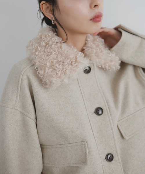 LIAN（リアン）の「プードルファーカラーショートブルゾン（ブルゾン・レディース・ブラウン/アイボリー/ブラック/チャコールグレー・FREE）」の6枚目の写真