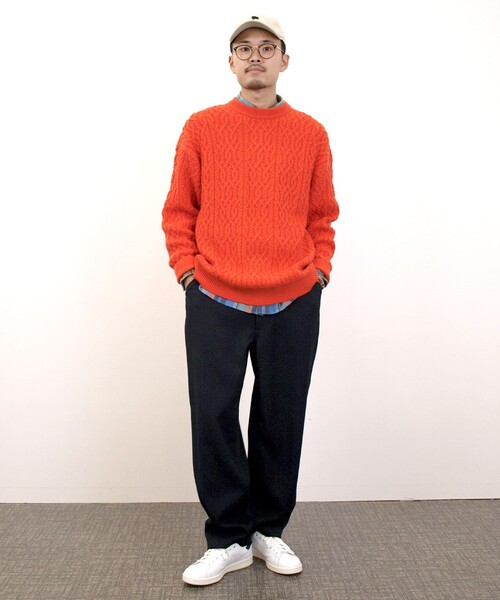 J.PRESS YORK STREET(ジェイプレスヨークストリート)の「【UNISEX】アランケーブル クルーネック ニット(ニット/セーター・メンズ・オレンジ系/ネイビー系/アイボリー系/黄土色系・SMALL/LARGE/MEDIUM)」の13枚目の写真