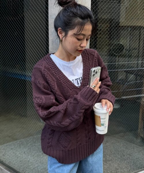WILLOW（ウィロー）の「【willow】Ｖネックケーブルニット（ニット/セーター・レディース・オフホワイト/ブラウン・ONE SIZE）」の13枚目の写真