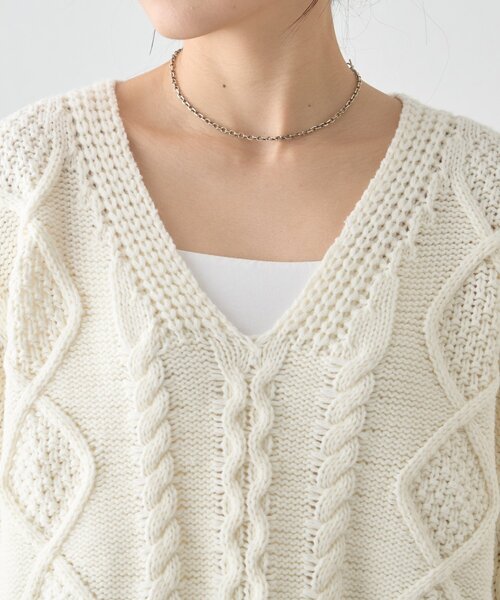 WILLOW（ウィロー）の「【willow】Ｖネックケーブルニット（ニット/セーター・レディース・オフホワイト/ブラウン・ONE SIZE）」の21枚目の写真