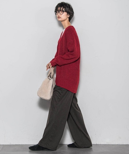 MAYSON GREY（メイソングレイ）の「フラッフィーVネックニットカーディガン≪手洗い可能≫（カーディガン/ボレロ・レディース・チャコールグレー/グリーン/レッド/ブラウン・M）」の13枚目の写真