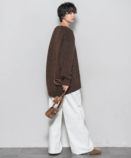 MAYSON GREY（メイソングレイ）の「フラッフィーVネックニットカーディガン≪手洗い可能≫（カーディガン/ボレロ・レディース・チャコールグレー/グリーン/レッド/ブラウン・M）」の20枚目の写真