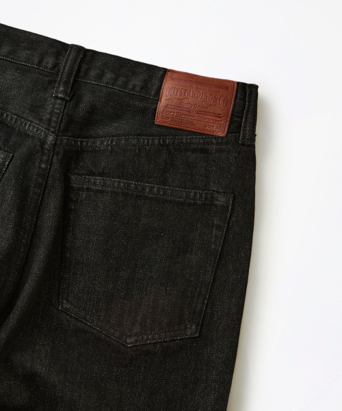 OUTSTANDING(アウトスタンディング)の「40S SELVEDGE STRAIGHT PANTS_BLACK(デニムパンツ・メンズ・その他・SMALL/MEDIUM/LARGE/X-LARGE/X-SMALL)」の6枚目の写真