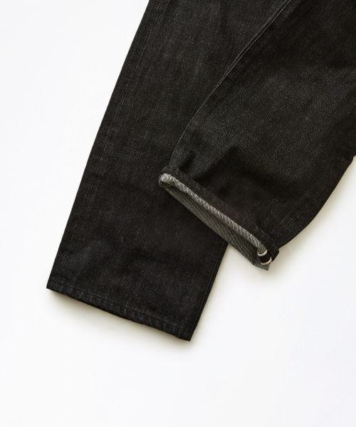 OUTSTANDING(アウトスタンディング)の「40S SELVEDGE STRAIGHT PANTS_BLACK(デニムパンツ・メンズ・その他・SMALL/MEDIUM/LARGE/X-LARGE/X-SMALL)」の7枚目の写真