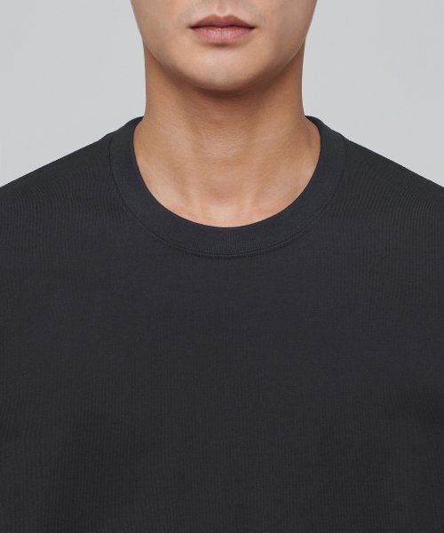 MUSINSA STANDARD（ムシンサスタンダード）の「ヘビーウェイトリラックスクルーネック長袖Tシャツ[ダークグレー]（Tシャツ/カットソー・メンズ・その他・SMALL/MEDIUM/LARGE/X-LARGE/XX-LARGE/XXX-LARGE）」の4枚目の写真