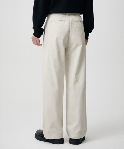MUSINSA STANDARD（ムシンサスタンダード）の「リバースツータックワイドチノパンツ[クリーム]（その他パンツ・メンズ・その他・27/30/29/42）」の8枚目の写真