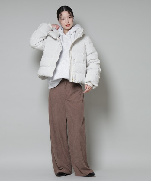 NANO universe（ナノユニバース）の「ボリュームネックダウンショートコート（ダウンジャケット/コート・レディース・ベージュ/ブラック/アイボリー・FREE）」の22枚目の写真