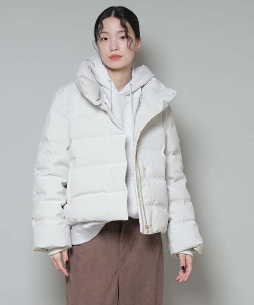 NANO universe（ナノユニバース）の「ボリュームネックダウンショートコート（ダウンジャケット/コート・レディース・ベージュ/ブラック/アイボリー・FREE）」の18枚目の写真