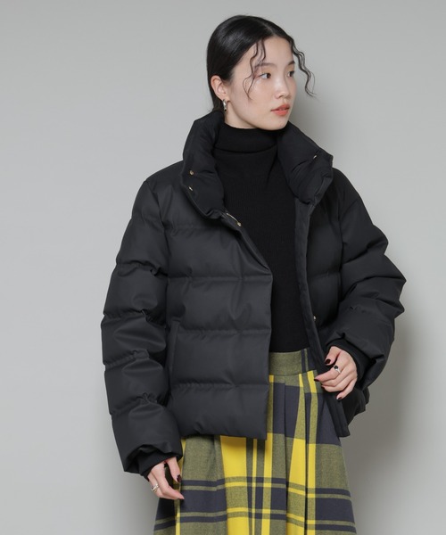 NANO universe（ナノユニバース）の「ボリュームネックダウンショートコート（ダウンジャケット/コート・レディース・ベージュ/ブラック/アイボリー・FREE）」の6枚目の写真