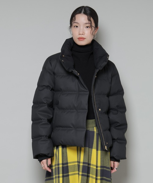 NANO universe（ナノユニバース）の「ボリュームネックダウンショートコート（ダウンジャケット/コート・レディース・ベージュ/ブラック/アイボリー・FREE）」の4枚目の写真