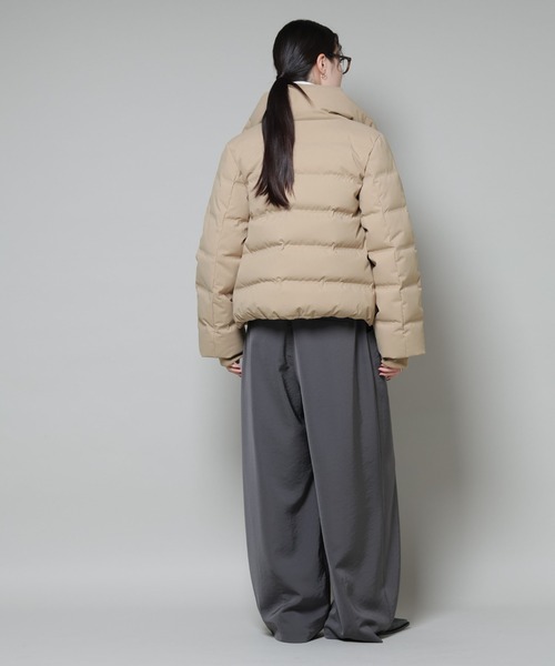 NANO universe（ナノユニバース）の「ボリュームネックダウンショートコート（ダウンジャケット/コート・レディース・ベージュ/ブラック/アイボリー・FREE）」の17枚目の写真