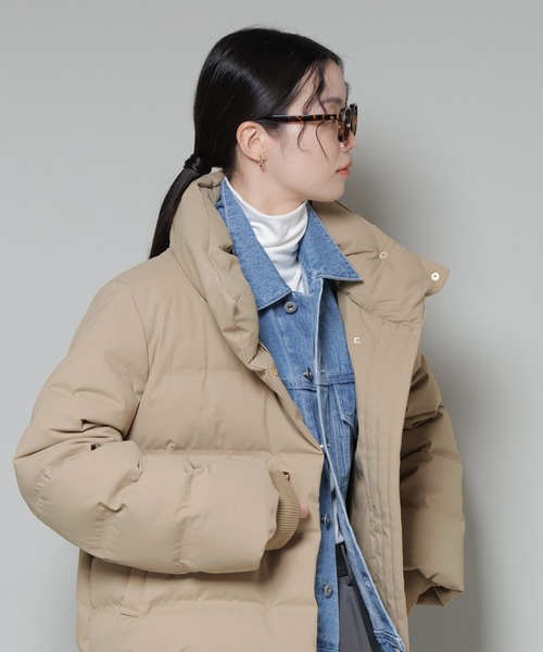 NANO universe（ナノユニバース）の「ボリュームネックダウンショートコート（ダウンジャケット/コート・レディース・ベージュ/ブラック/アイボリー・FREE）」の13枚目の写真