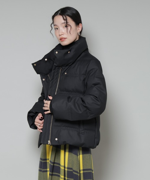 NANO universe（ナノユニバース）の「ボリュームネックダウンショートコート（ダウンジャケット/コート・レディース・ベージュ/ブラック/アイボリー・FREE）」の5枚目の写真