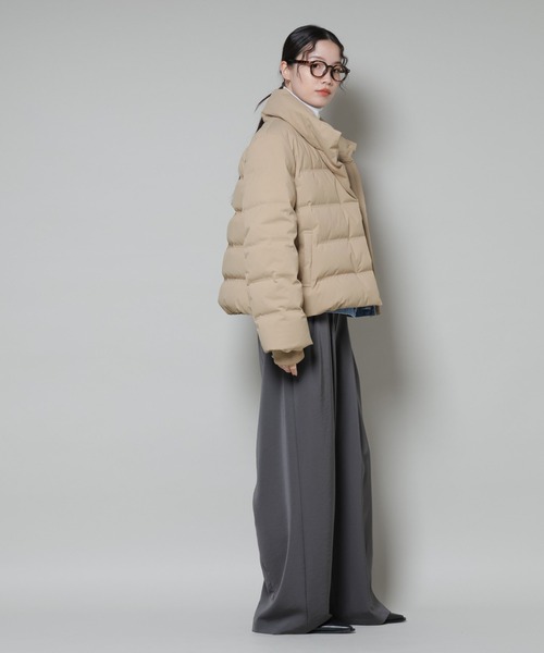 NANO universe（ナノユニバース）の「ボリュームネックダウンショートコート（ダウンジャケット/コート・レディース・ベージュ/ブラック/アイボリー・FREE）」の16枚目の写真
