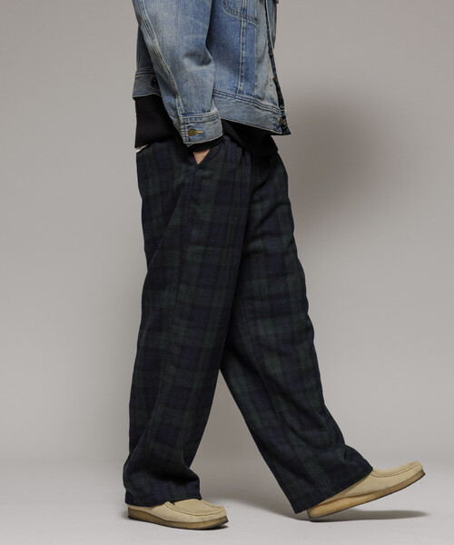 FREAK'S STORE（フリークスストア）の「ワイドシルエット ウォッシュド フランネル トラウザーズ / Washed Flannel Trousers（その他パンツ・メンズ・グリーン/ブラウン/ブラック・MEDIUM/LARGE）」の19枚目の写真