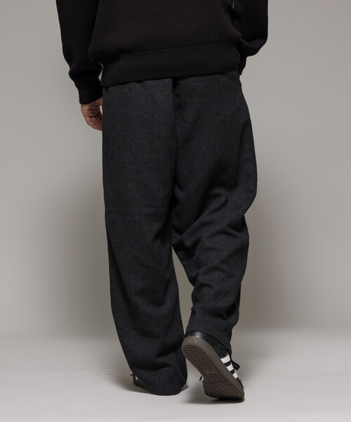 FREAK'S STORE（フリークスストア）の「ワイドシルエット ウォッシュド フランネル トラウザーズ / Washed Flannel Trousers（その他パンツ・メンズ・グリーン/ブラウン/ブラック・MEDIUM/LARGE）」の14枚目の写真