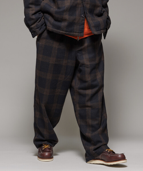 FREAK'S STORE（フリークスストア）の「ワイドシルエット ウォッシュド フランネル トラウザーズ / Washed Flannel Trousers（その他パンツ・メンズ・グリーン/ブラウン/ブラック・MEDIUM/LARGE）」の8枚目の写真