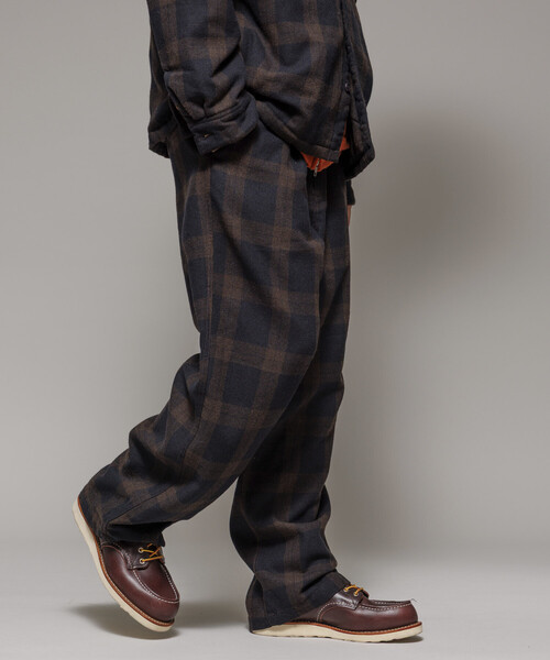 FREAK'S STORE（フリークスストア）の「ワイドシルエット ウォッシュド フランネル トラウザーズ / Washed Flannel Trousers（その他パンツ・メンズ・グリーン/ブラウン/ブラック・MEDIUM/LARGE）」の5枚目の写真