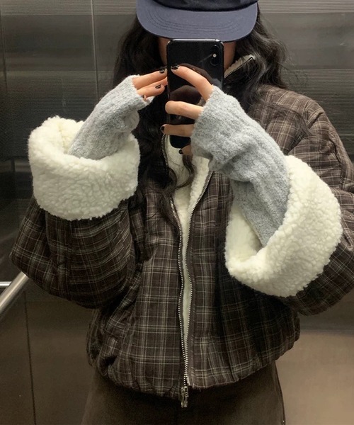 LYEON(リヨン)の「裏ボアチェックジャケット/ブルゾン(ブルゾン・レディース・ブラウン・FREE)」の2枚目の写真