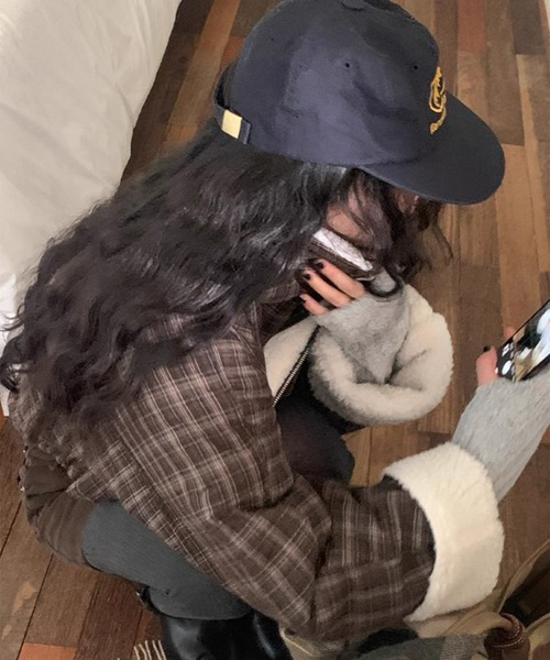LYEON(リヨン)の「裏ボアチェックジャケット/ブルゾン(ブルゾン・レディース・ブラウン・FREE)」の6枚目の写真