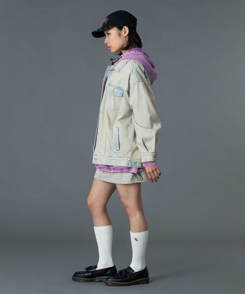 X-girl（エックスガール）の「STUDDED LOGO PATCH 6PANEL CAP（キャップ・レディース・ブラック/ピンク/カモフラージュ・ONE SIZE）」の5枚目の写真