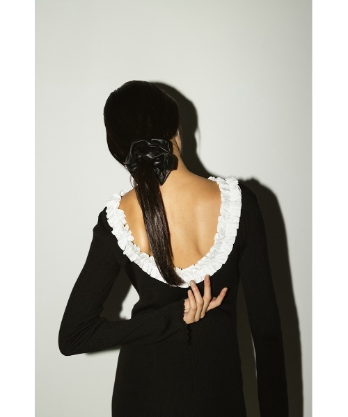 STYLEMIXER(スタイルミキサー)の「バックオープンフリルニットトップ(ニット/セーター・レディース・ベージュ/グレー/ブラック・FREE)」の15枚目の写真